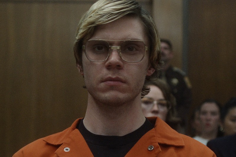 hypesrus's tweet photo. Wenn ihr in den letzten Wochen nicht unter einem Stein gelebt habt und in eurer Freizeit Streaming-Angeboten wie Netflix und Co. nicht grundsätzlich abgeneigt seid, habt ihr sicher von Jeffrey Dahmer gehört. #halloween #JeffreyDahmer #Netflix

https://t.co/fXBfyEyEd7 https://t.co/hT0SVCdDI6