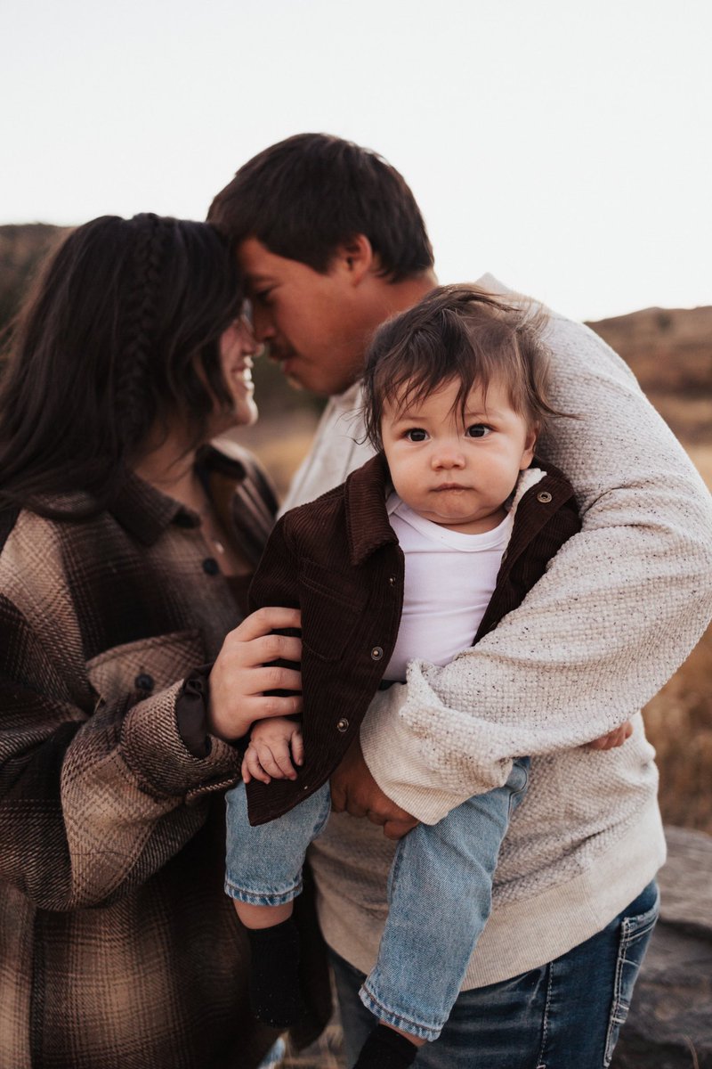 annikajadee5's tweet photo. My whole world. 🫶🏼
Obsessed with our family pictures so I thought I’d update Twitter with a couple 🥺🤍 https://t.co/ctT5bnYOLl