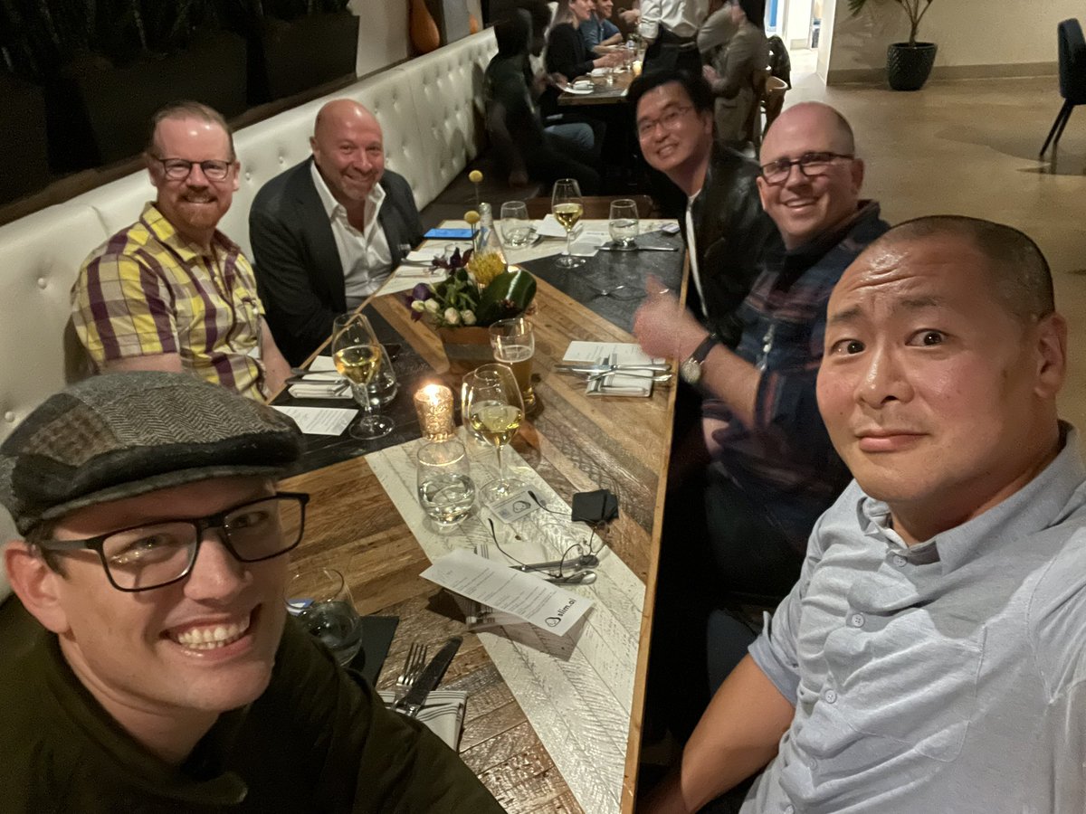 dugsong's tweet photo. 💚 to @HufnagelJillian &amp; @DuoSec/@CiscoSecure alum at @SlimDevOps #KubeCon dinner in #Detroit! #WeAreDuo https://t.co/usxXOLyFhM