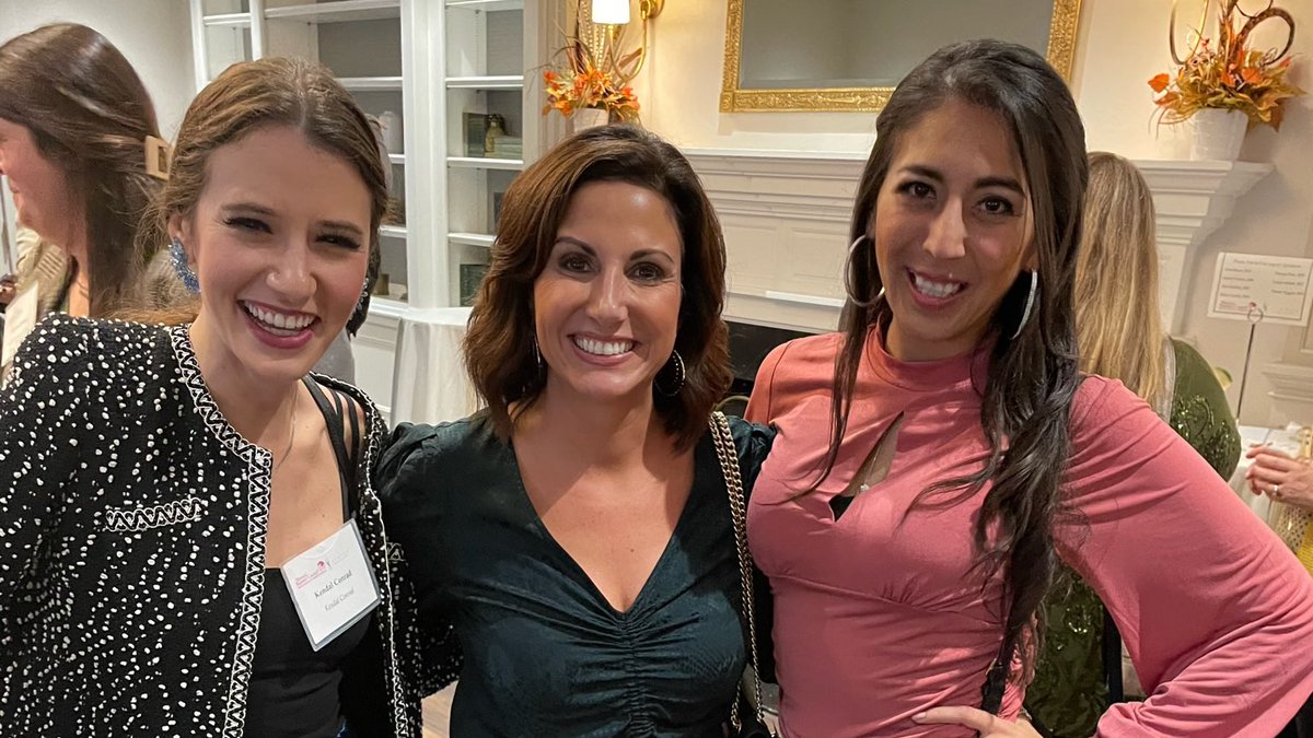 AshleySRusso's tweet photo. Wonderful evening celebrating my dear friend Dorota Gasienica-Kozak & Meg Dowd for being recognized as 2022 @WBCLehighValley Athena recipients ✨ Thank you for all you do in empowering women! https://t.co/2NhpKhHb0V
