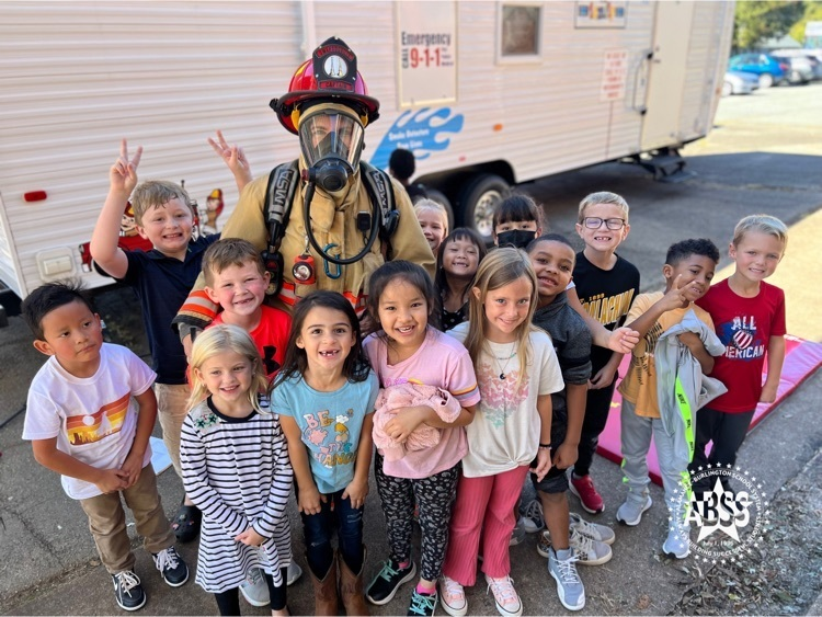 Shout out to the Swepsonville FD for visiting Alexander Wilson for Fire Safety Month. Students practiced stop, drop, and roll and crawled through the smoke house to practice how to stay safe in a fire emergency. Bonus: Mrs. Russell tried on the fire gear. 🔥 #ABSSCommunity