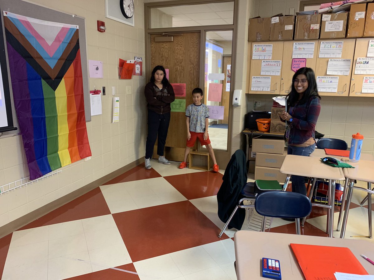 MsD_HHSmath's tweet photo. We played some review soccer today to get ready for our volume/surface area test tomorrow! Every question the groups answered correctly they got to each try to shoot a goal for! So much fun! https://t.co/opBkgMxZ1T