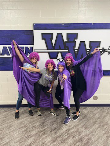 WHSCounsDept's tweet photo. Superhero day for bullying prevention week. Karaoke, thankful tree, and therapy dogs drew quite a crowd today! https://t.co/WAIUpbf3XZ