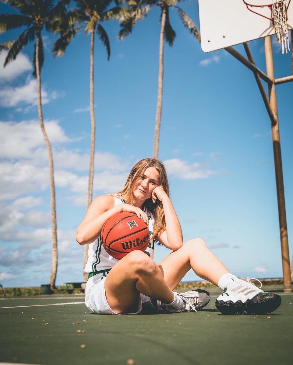 HawaiiWBB's tweet photo. One more year! #SISTAHHOOD- McKenna Haire https://t.co/IvyijBJjuq