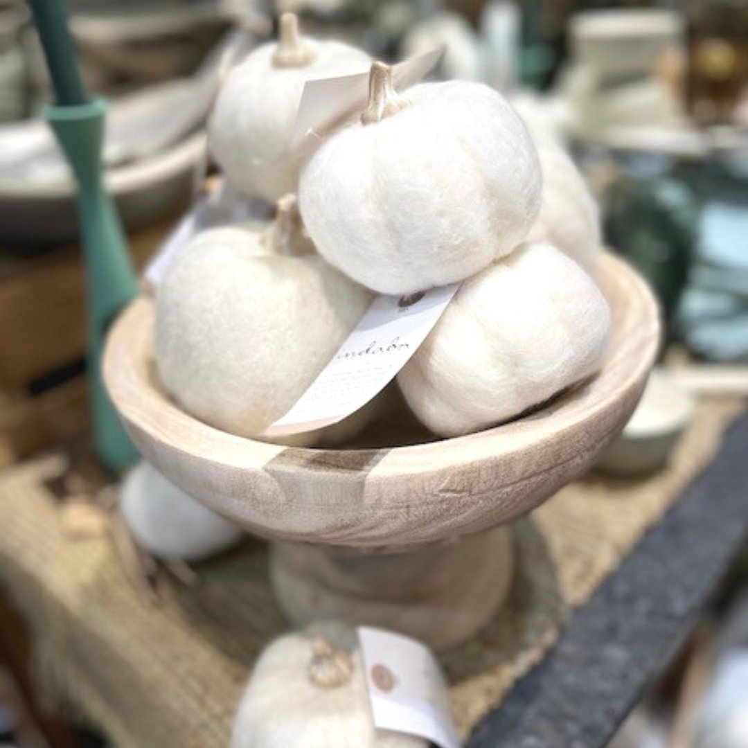 These beautiful pumpkins are giving us all kinds of fall vibes!