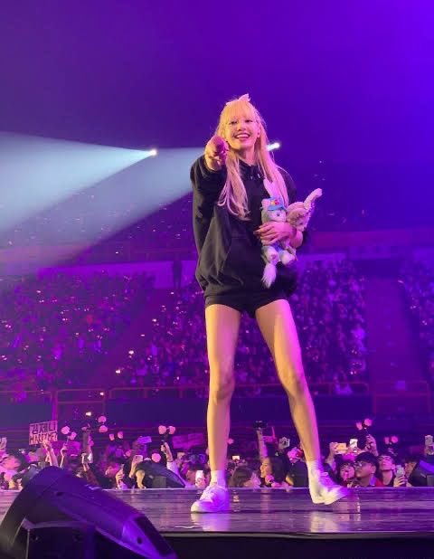 _liliheart's tweet photo. Billboard hot trending song for Lisa 🫶🏻

#LISA #LALISA #MONEY #SG

LALISA STUNS DALLAS

Vote Lisa MTV EMA best K-POP 🔝

📌: https://t.co/VU0ryFO1dv… https://t.co/KtDRTNiuY2