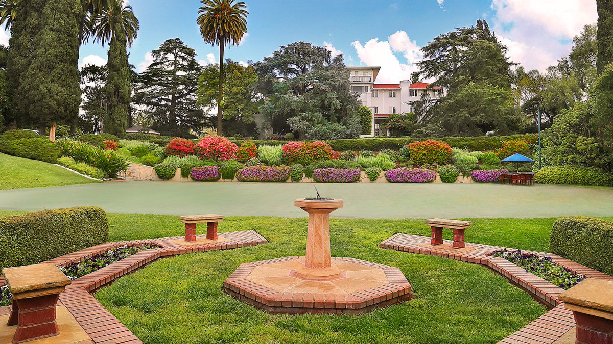 srfyogananda's tweet photo. On this day in 1925, Paramahansa Yogananda dedicated the SRF International Headquarters atop Mt. Washington in Los Angeles. The grounds include three acres of meditation gardens open to the public. Below is an image of the grounds today. https://t.co/FyJ4C9K4dA