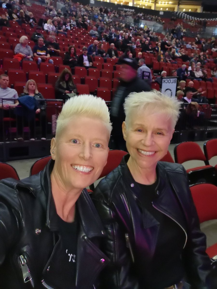 tracetsparkie's tweet photo. @toyahofficial @BillyIdol We absolutely loved your set tonight in Leeds. It's a shame the vibe didn't flow to Billy with the next act, however we will certainly come and see you again. I've been a fan since I was a child in the 80s and was so excited to see you perform live. Thank you x x https://t.co/fOXxadGQJX