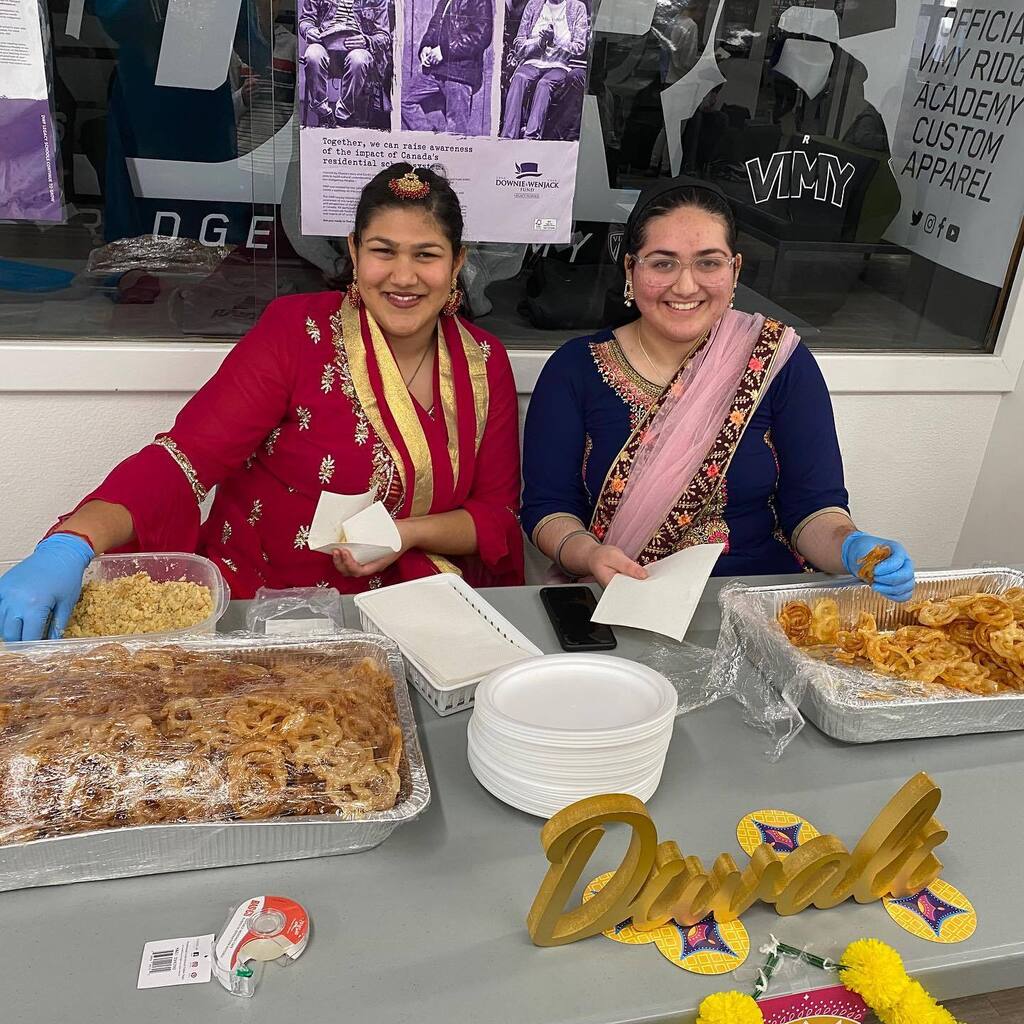 VimyAcademy's tweet photo. We were delighted to have traditional treats on hand in SHQ at lunch today to celebrate Diwali!
#vimyproud #epsb #yeg #vimysc https://t.co/4n7P5HaVD4