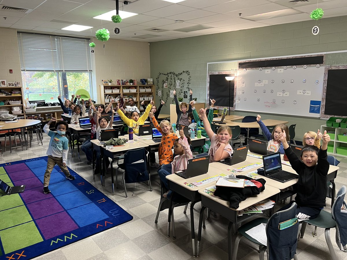 mrswebster23's tweet photo. We had a blast using Kahoot! for the first time everrr today! @VincentFarmBCPS @VincentFarmPTA https://t.co/XKlI3YNrCB