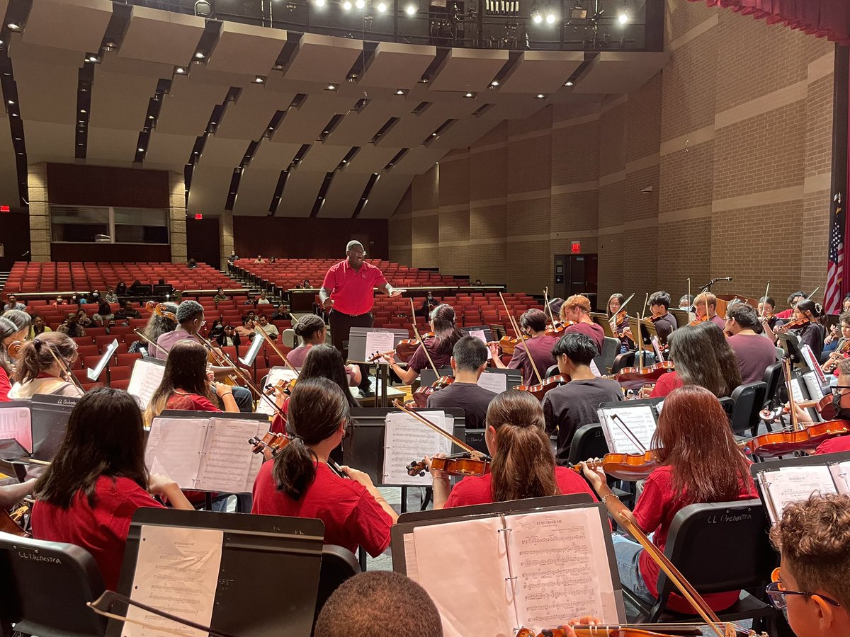 watkins_orch's tweet photo. Rehearsal is underway for our Side-by-Side concert TONIGHT with @CypressO and @ThorntonOrch . Join us at 7pm in the Cypress Lakes auditorium. https://t.co/FfmWUm4vKB