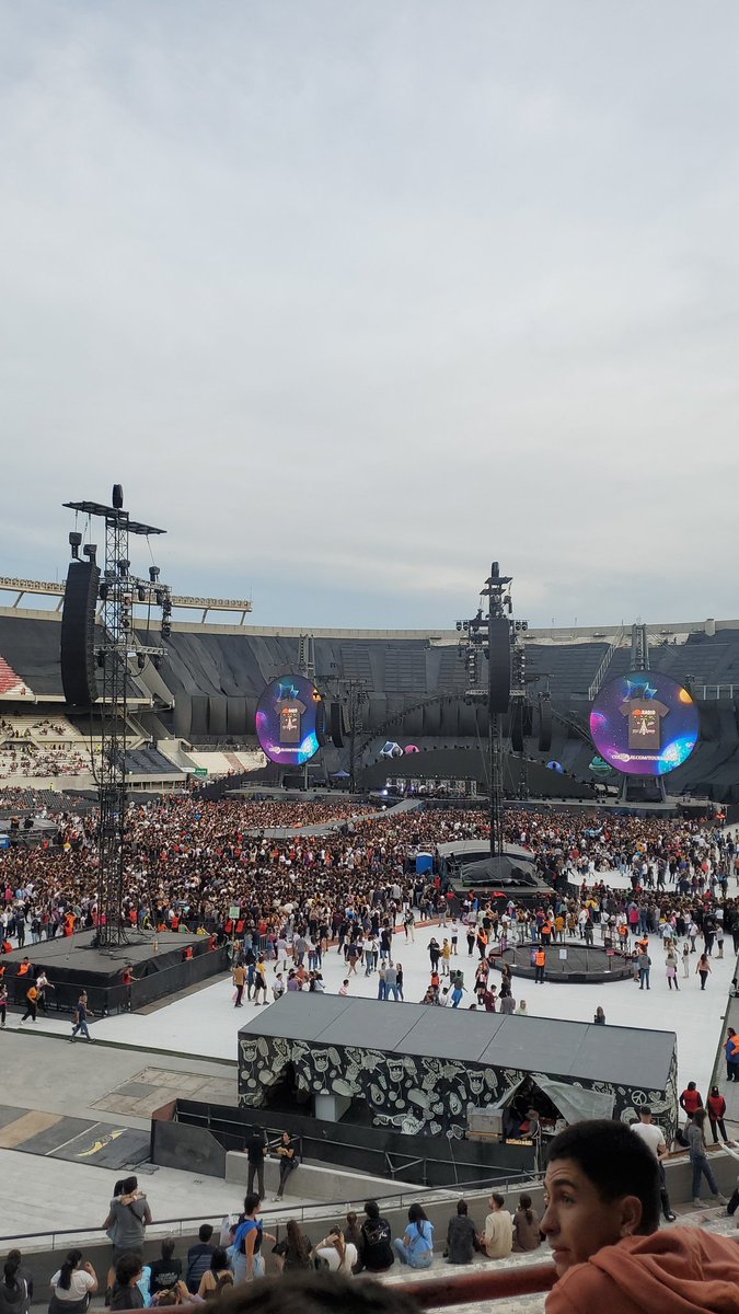 fermondaca's tweet photo. Se viene...
 #coldplayBuenosAires https://t.co/X0JIm9MQDP