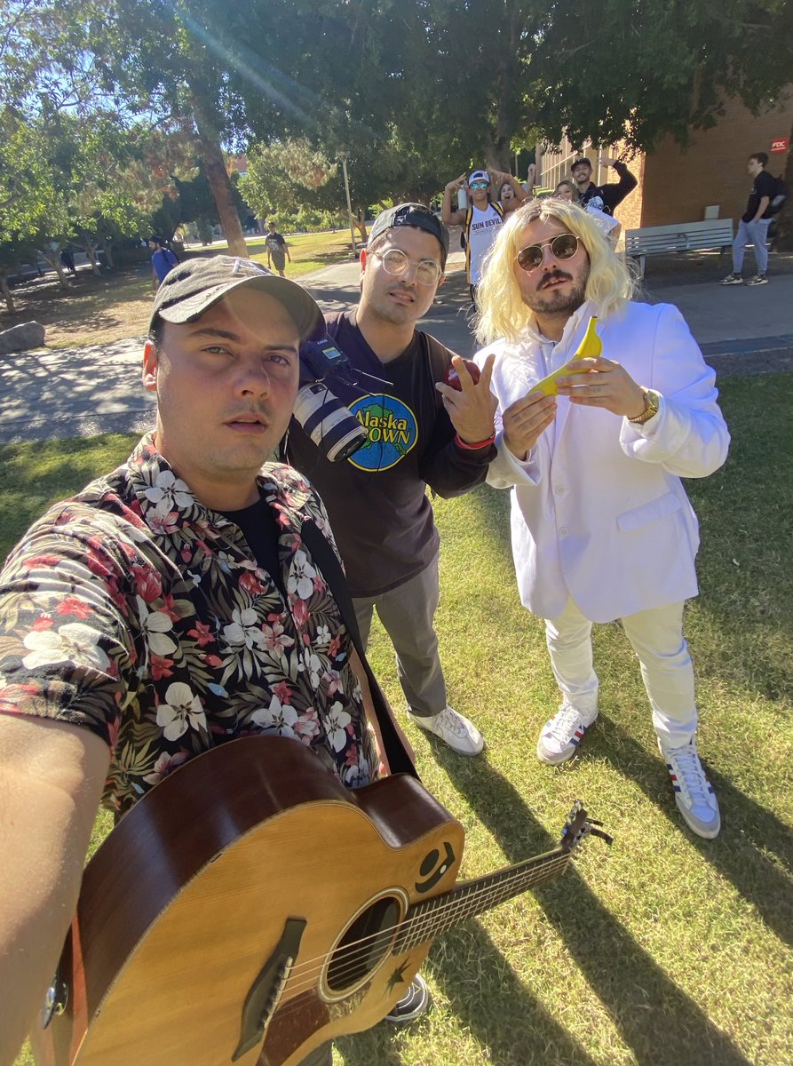 codystrongsongs's tweet photo. new video tomorrow youngins 🚨 https://t.co/ZDzNeygArp