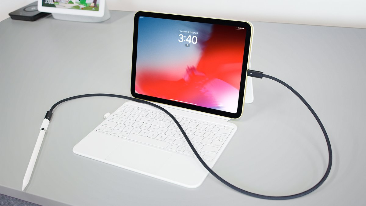 MKBHD's tweet photo. NEW VIDEO - The new iPad is Weird

https://t.co/YpOrGT0NhQ https://t.co/EgvZmw1jfM
