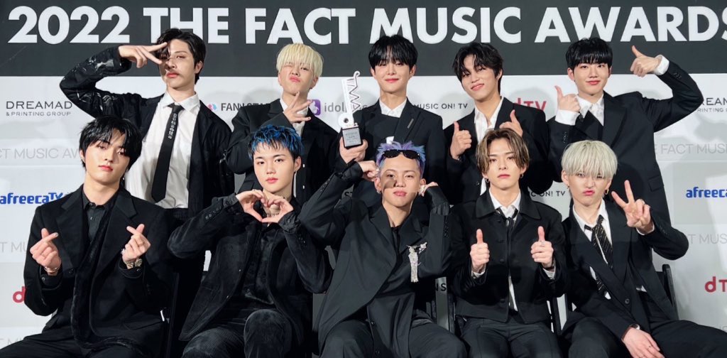 ErikaLuqueCruz1's tweet photo. D-3
Recuerden dejar su voto diario, hagamoslo por los chicos, se lo merecen! 

1rt = 1 voto
I vote #TREASURE           for Worldwide Fan's Choice Top 10 #MAMAVOTE https://t.co/yimYtHIkVk