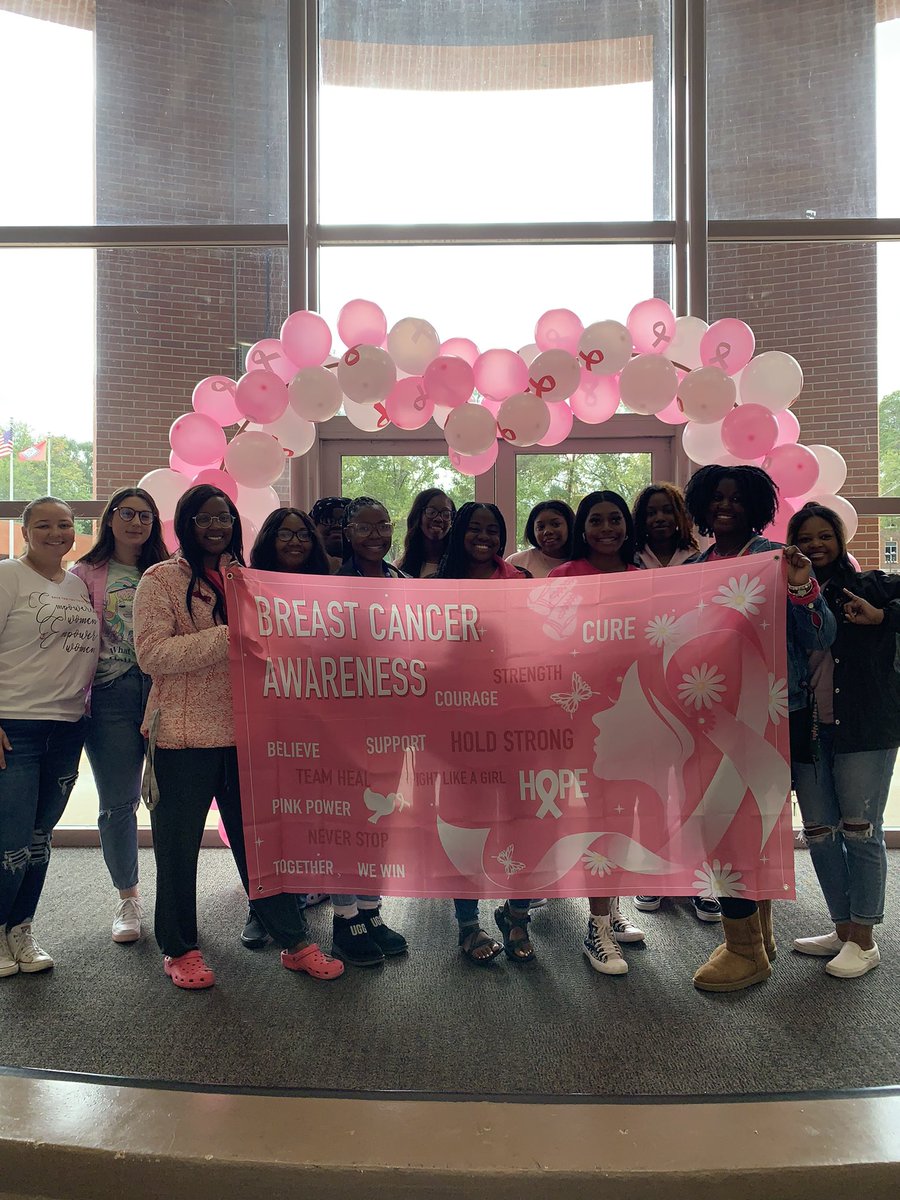 HSU_SAB's tweet photo. Thanks to our faculty, staff and students who stopped by our paint me pink event to raise awareness about breast cancer awareness. Join us this Thursday as we kick off our SpoOktober weekend with a pumpkin carving at the Reddie Cafe at 6:00pm
#LiveReddie #Reddie4WhatsNext https://t.co/tMeIpAd7QR