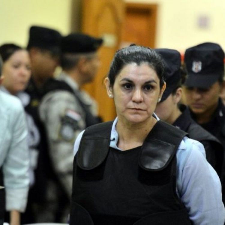 El 2/07/2004,tras una persecución policial, Carmen Villalba es recapturada luego de fugarse. El jefe policial que la captura, Merardo Palacios refirió sobre la misma: ¨Durante el trayecto ella empezó a tentarme. Me decía - nde comisario'i, dejame ir y pongo en tu mano ahora mismo
