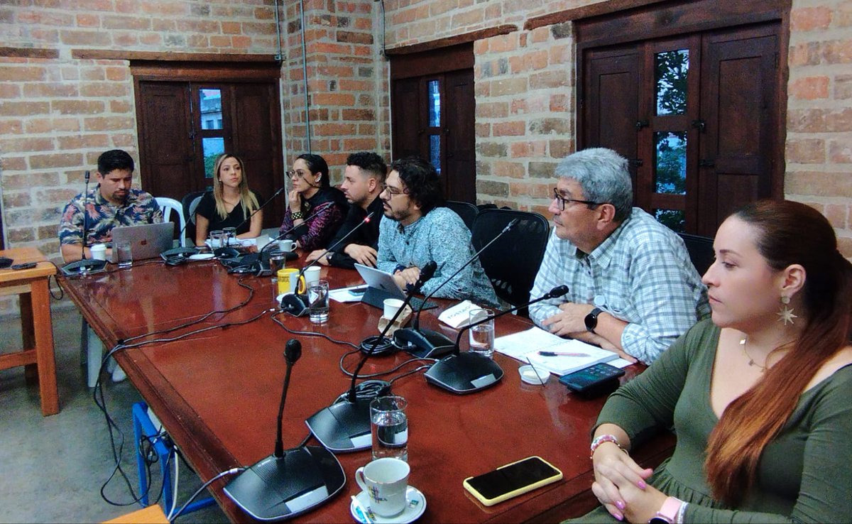 AlvaroArtD's tweet photo. Nos preparamos para la Rendición de Cuentas de año 2022. Hoy nos encontramos Junta Directiva del Consejo Distrital de Cultura de Medellín junto a la @BPPiloto.📝

Además se tocan temas como la aprobación del reglamento del consejo, infraestructuras culturales, entre otros. https://t.co/p7zyU0PfgA