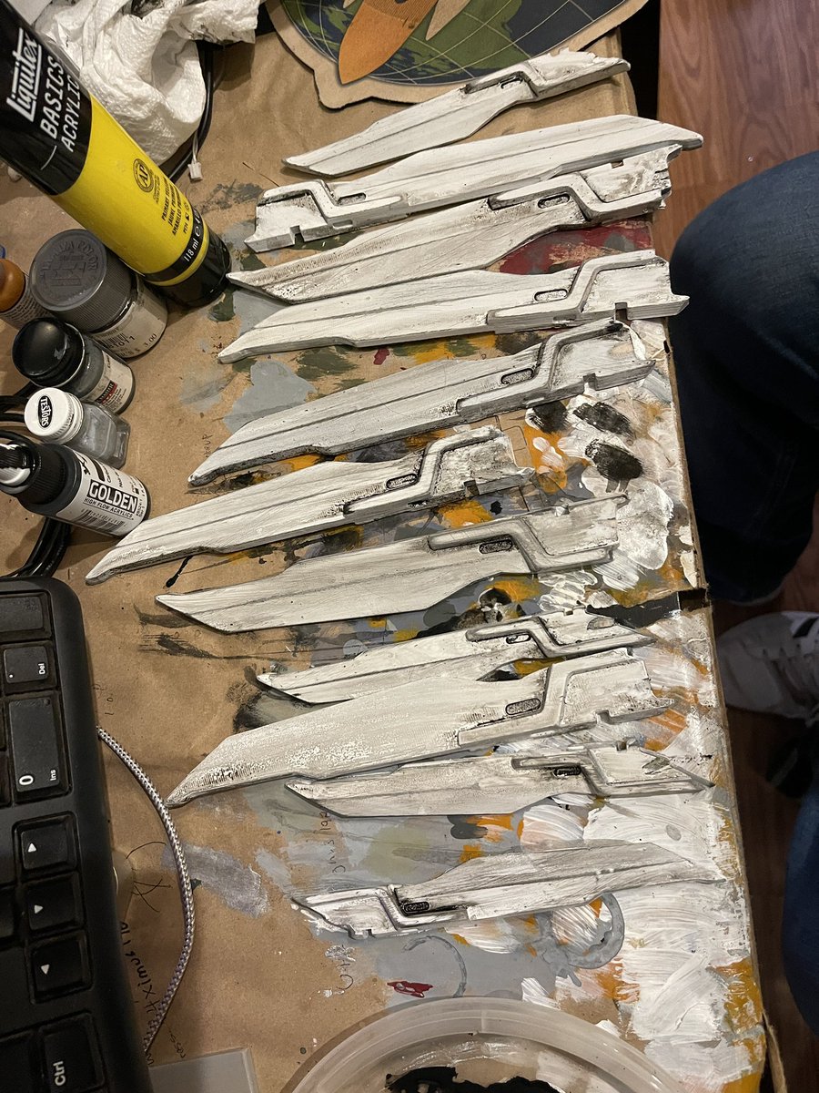MetroShipyards's tweet photo. Bracers and blades!! https://t.co/OoIk0Q2URU