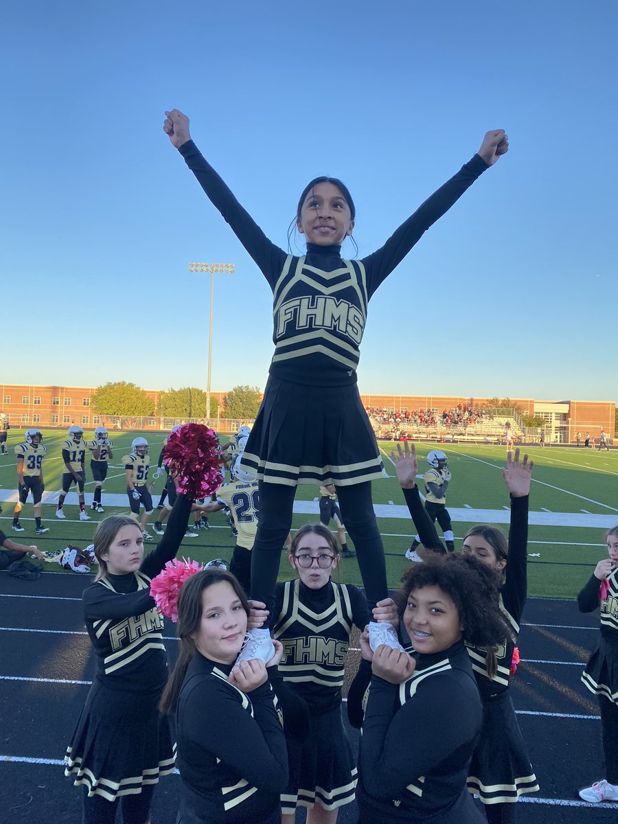 We love the Panthers! 🖤💛💖