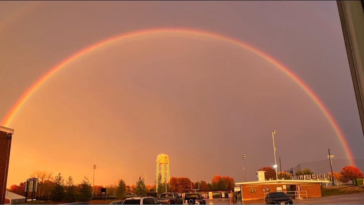 MaconTigers's tweet photo. BEAUTIFUL rainbow tonight right over Hugh Dunn Field https://t.co/UtsneiEzBt