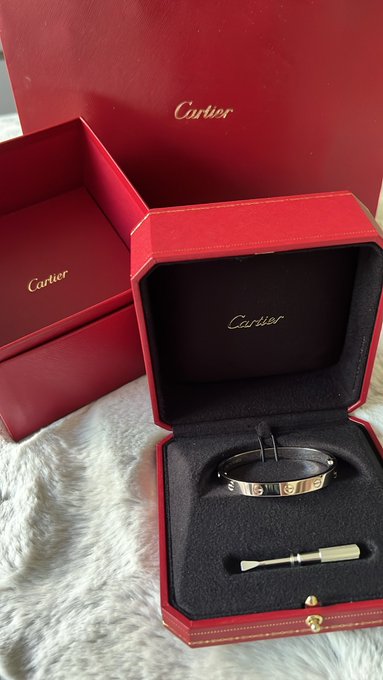 the cherry on top of a perfect first date https://t.co/SvNDM0xXGy