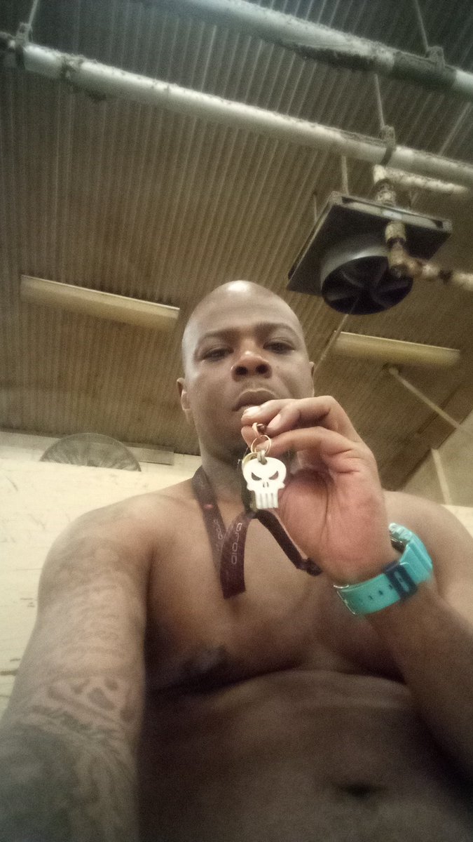 MusicCre's tweet image. Body Language open.spotify.com/album/6VhYxi42…