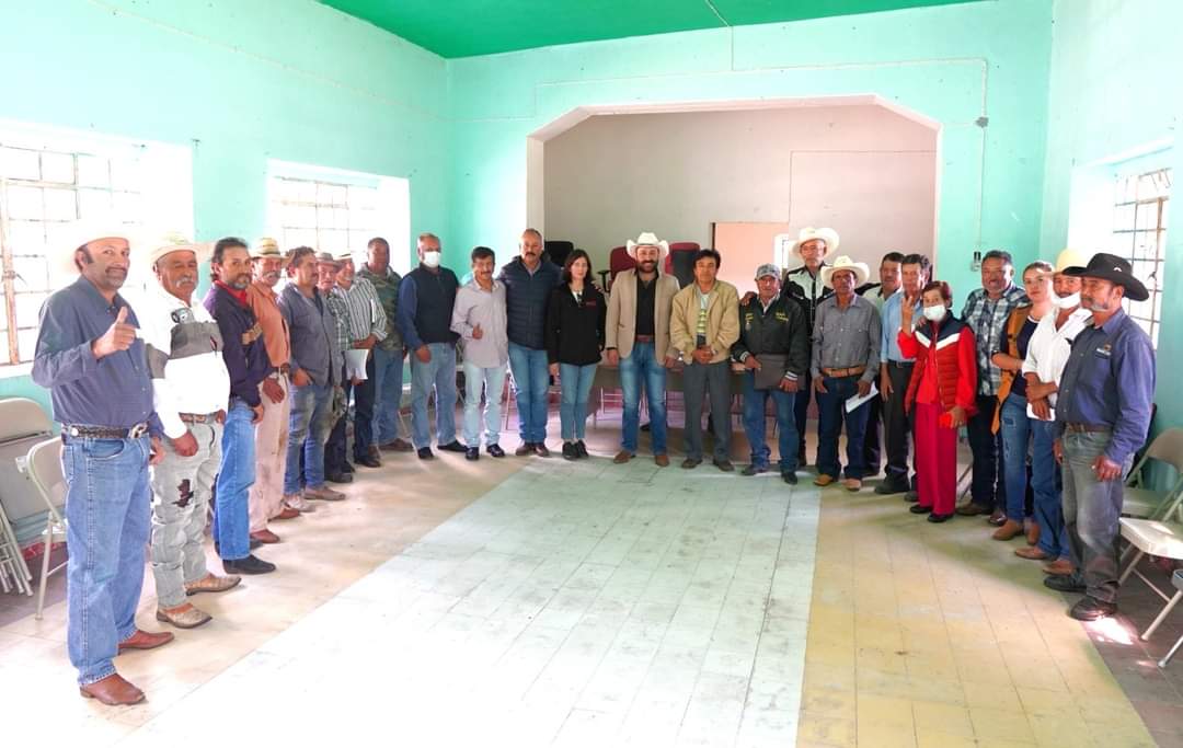 LuisECadenaG's tweet photo. 💧Hoy me reuní con integrantes del Comité de Agua de San Sebastián de Juárez. Un encuentro de excelencia.
Uno de los acuerdos entre el #GobiernoDelPueblo y ése comité fue que esta noche se reactive el suministro de agua.
Seguiremos trabajando en conjunto por #ElPuebloQueQueremos. https://t.co/w0y7b8hSGj