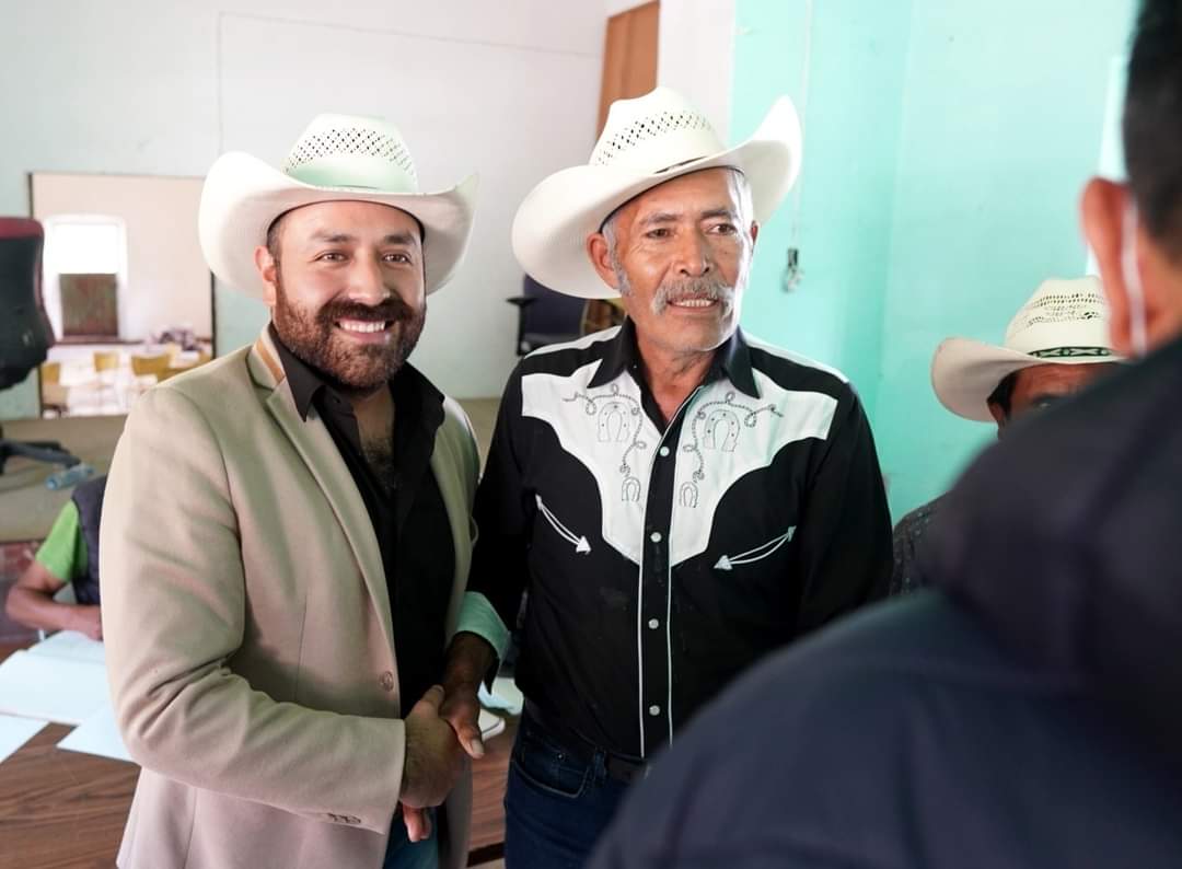 💧Hoy me reuní con integrantes del Comité de Agua de San Sebastián de Juárez. Un encuentro de excelencia.
Uno de los acuerdos entre el #GobiernoDelPueblo y ése comité fue que esta noche se reactive el suministro de agua.
Seguiremos trabajando en conjunto por #ElPuebloQueQueremos.