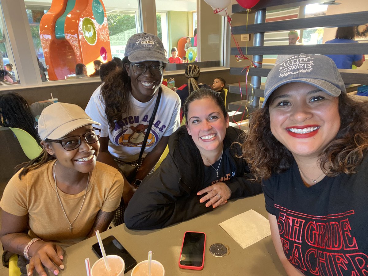 MrsMFitch_NBE's tweet photo. Love these kind of events! #NBEWatchDogs #McDonalds #friendsfamilyandfun #besties #FitchsFriends #5thgradeTeacherThings @HumbleISD_NBE @MsKSantini @MrsGray_NBE https://t.co/sfVrAweTBS