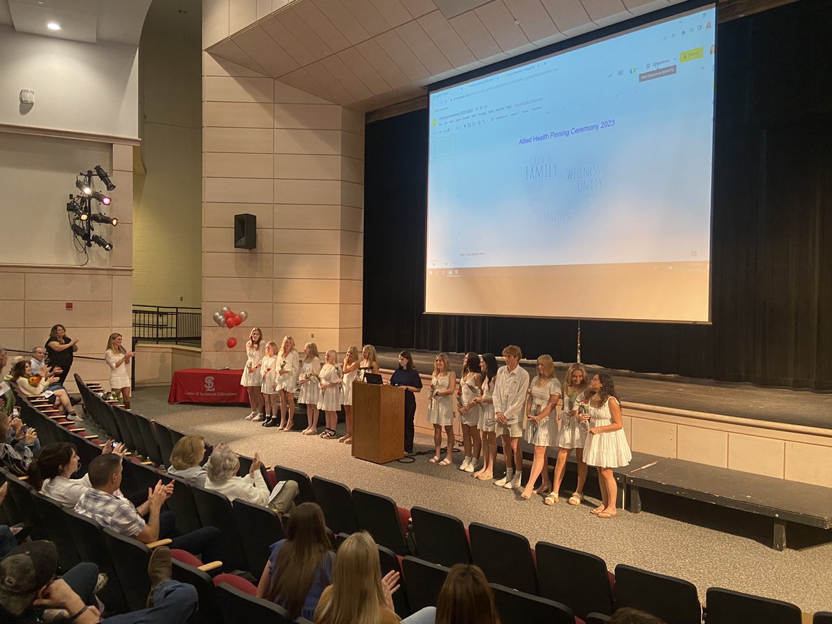 SilverLakeCTE's tweet photo. Celebrating our Senior Allied Health students at their pinning ceremony tonight - outstanding group of future health care professionals. https://t.co/QVMuCvnMoz