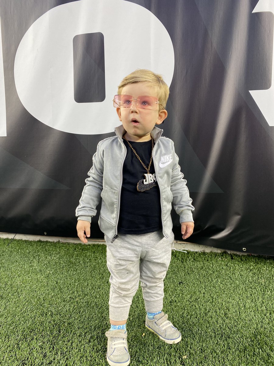 Mr. Kenter tweet media