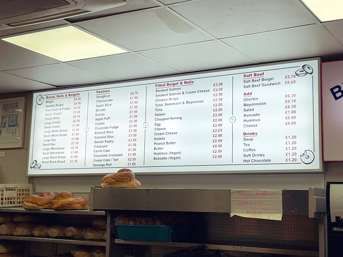 JeremysFoodTour's tweet photo. Beigel Bake in London earlier yesterday was sensational! The Salt beef was outstanding, enhanced with a spicy mustard & slices of pickles. The fresh beigel was the star of the show housing the deliciousness perfectly! 🥯 #BeigelBake #London #JeremysFoodTour #Foodie @BeigelBake https://t.co/fbPmZjzIzs