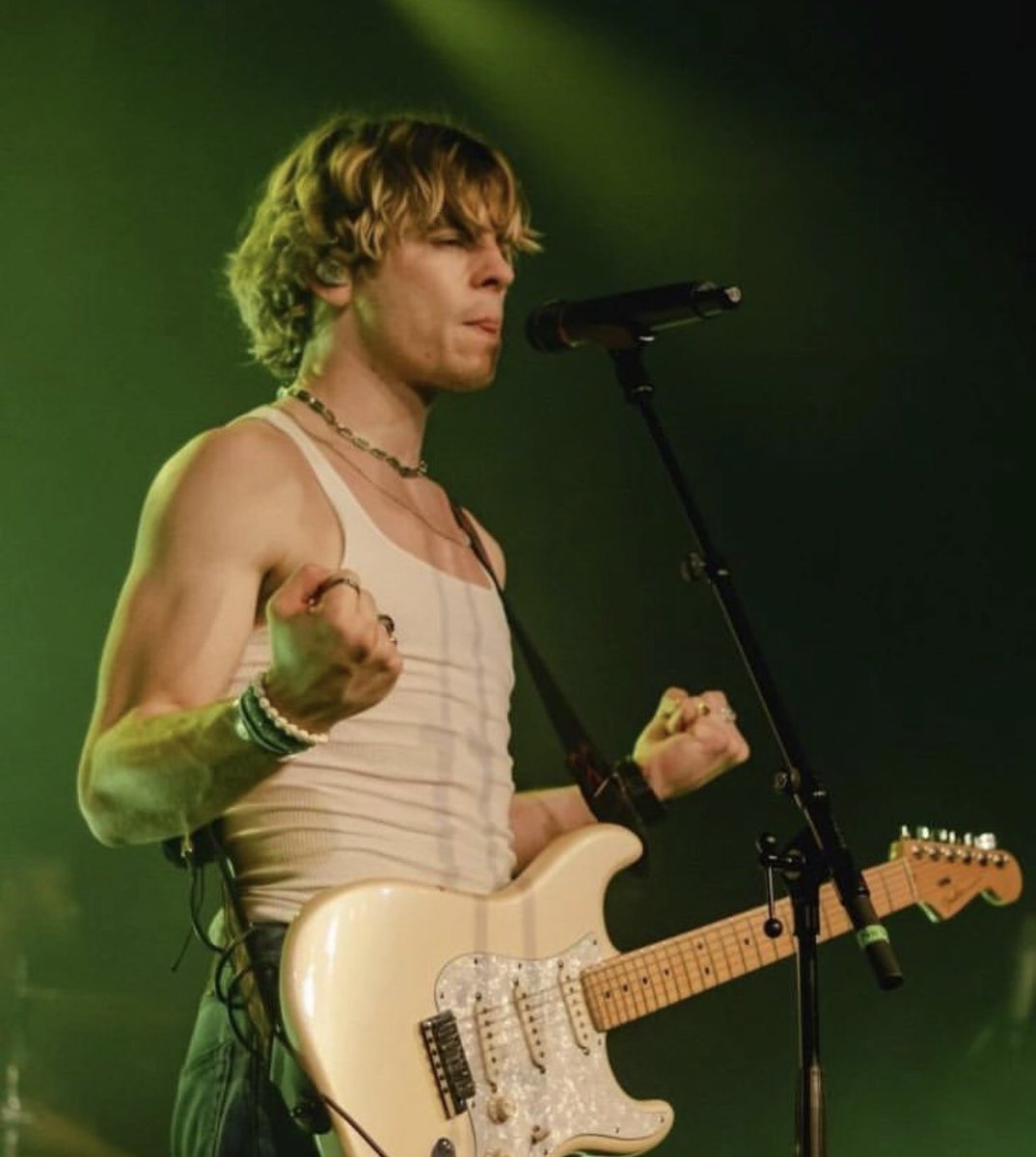 ross lynch archive (@rossonfile) on Twitter photo 