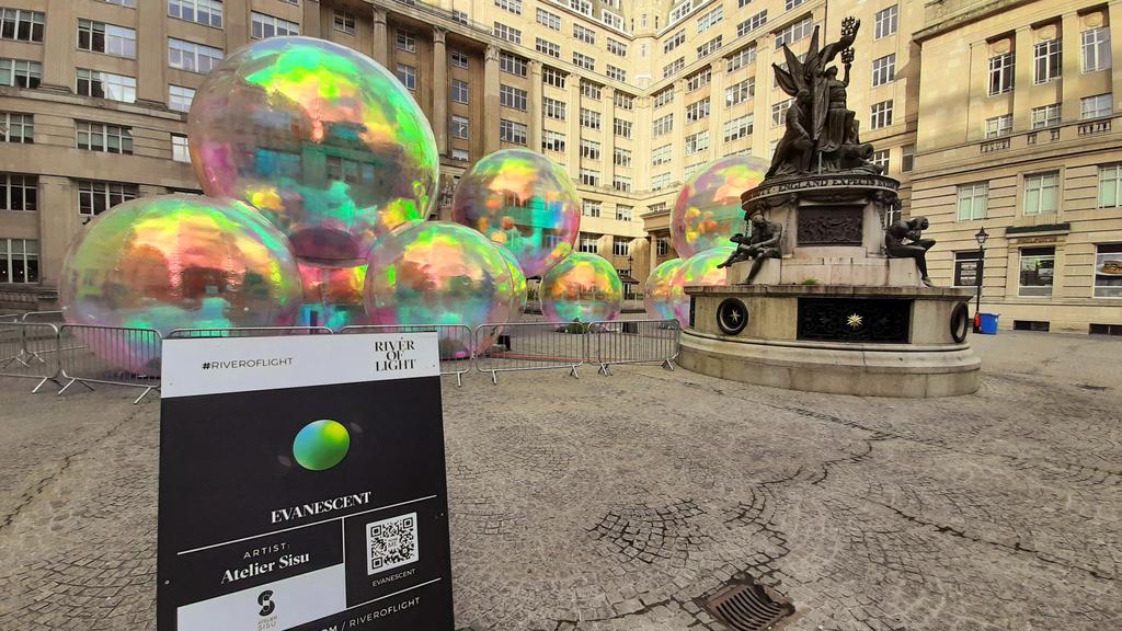 From_Rons_Desk's tweet photo. Today! Large silver globes at #ExchangeFlags Liverpool.. titled Evanescent by the artist Atelier Sisu, part of #RiverOfLight Festival i imagine they will illuminate at night ๐ @thedustyteapot @oldpicposter https://t.co/G0eNscgKxg