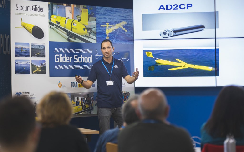 GliderPLOCAN's tweet photo. #GliderSchool2022 day 2 is over. Fruitful training sessions on #Telemetry #Sensors &amp; #Slocum #Glider technology -Thanks @CLS_Group @NortekNews @TeledyneMarine @NOCnews for your invaluable committment &amp; involvement @Groom2RI @EuroGOOS @ego_gliderman @agenciaiisi #ICTSNews @plocan https://t.co/62tq2jG2zR