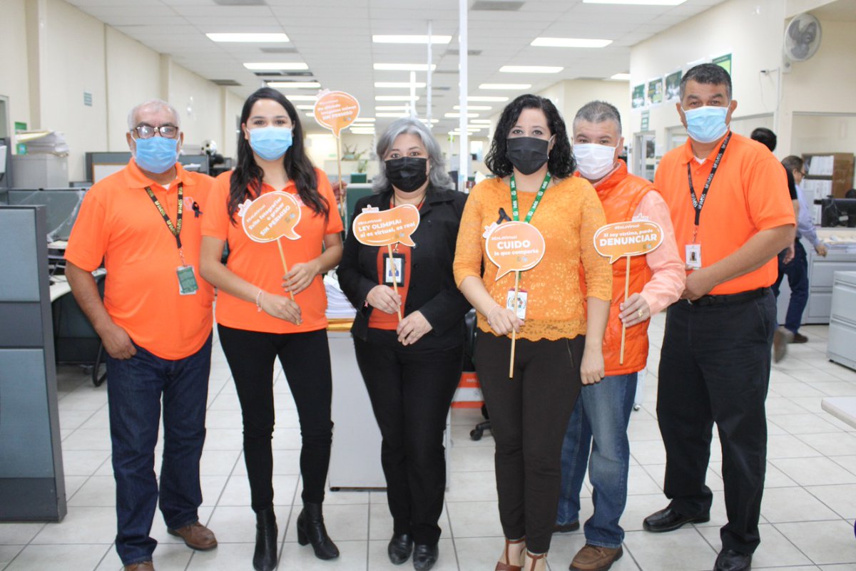 IMSS_BC's tweet photo. En el #IMSSBC nos vestimos de naranja para apoyar la Ley Olimpia: si es virtual, es real, por ello, #EnLoVirtual evitamos fotografiar o grabar sin permiso.
#DíaNaranja
#IgualesEnDerechos
#IMSSySNTSSvsViolencia
@zoerobledo
@Tu_IMSS
@desiree_sagar_d https://t.co/83jYDpPzcp