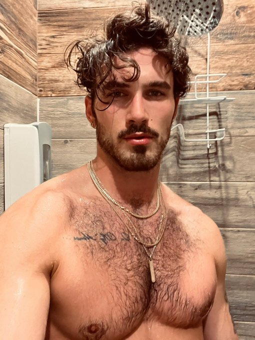 rub a dub 🫧 https://t.co/XuPsW0esZ3<a href="/tag/ksifury"class="tags"><span>#ksifury</span></a>