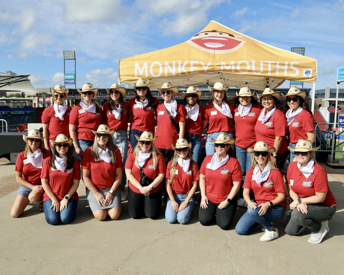 dallasdsg's tweet photo. Many thanks to our presenting sponsor, Monkey Mouths! Iโm sure many of yโall were able to stop by and say Howdy to Marty and the rest of the gang ๐ค ๐ต
#DallasBuddyWalk #ValuedandIncluded https://t.co/YvXFqZT80E