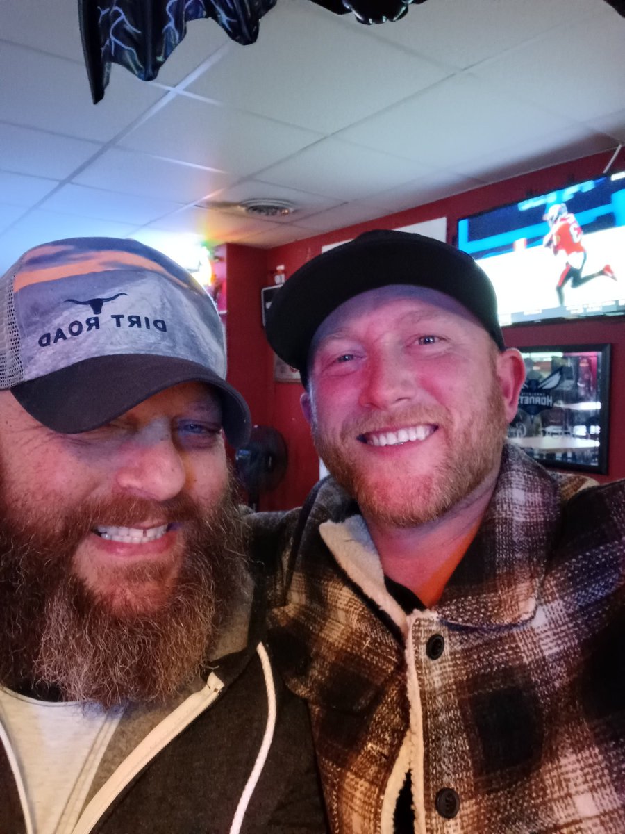 Cottonstar1's tweet photo. had fun kicking it with @coleswindell and @Blaney come on back to 2 buck saloon see ya soon GO DAWGS!!! https://t.co/ahBqpBf1ab