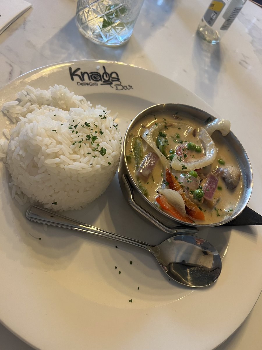 EmmaSGarrett's tweet photo. Enjoyed a lovely lunch with #TeamMEP @malluskinfo in @KnagsBarGrill today β¦ these were a few of the stand out dishes at my end of the table #ShopLocal @ANBorough https://t.co/FJeojV5pLB