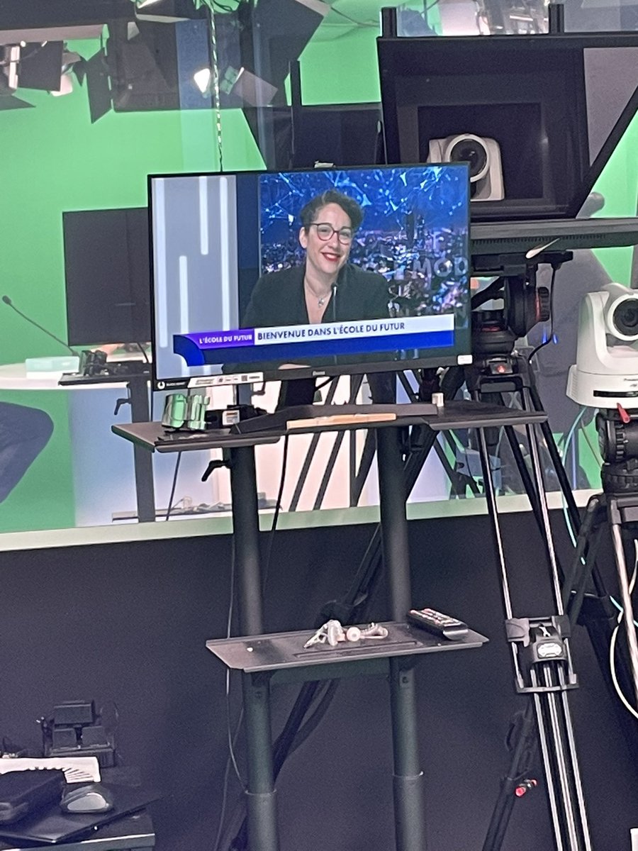 la_proj's tweet photo. Une première pour nous et notre Directice @ElodieHapel Émission télé streaming … 1ere chaîne française dédiée à l’éducation et au numérique avec @ScanningPens 
Une belle expérience, un lieu au top  
@LeHavreMetro @SeydouTraoreLH @TouilinP @EPhilippe_LH @agnesfirmin #inclusion https://t.co/fvF9R0CfNo