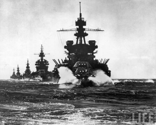 RealTimeWWII's tweet photo. Huge sea battle is raging in the Leyte Gulf, off the Philippines, as Japanese fleet desperately tries to destroy American ships supporting landing forces in the Philippines. https://t.co/Gy0QRE01r0