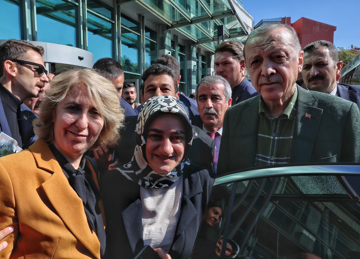 esn_ylmz44's tweet photo. Yürüdüğümüz yol bize emanettir..
Ve Sen bu yolda asla yalnız yürümeyeceksin Sayın Cumhurbaşkanım..😊
@RTErdogan https://t.co/O7gIct233Q