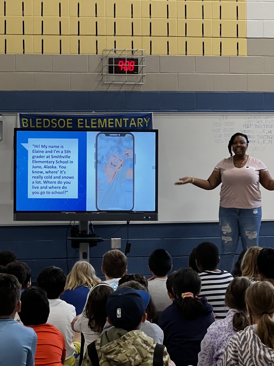 October is Bully Prevention Month!  Thank you PTA for bringing this amazing assembly to Bledsoe!