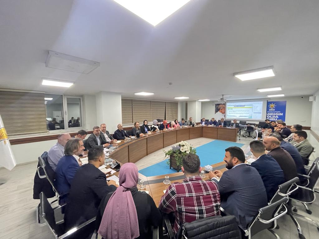 AKSultangazii's tweet photo. İlçe Başkanımız Süleyman Yiğitoğlu başkanlığında, İBB Meclis Üyemiz Oktay Birinci'nin katılımıyla Yönetim Kurulu Toplantımız gerçekleştirildi. https://t.co/ELGtnRV0fD