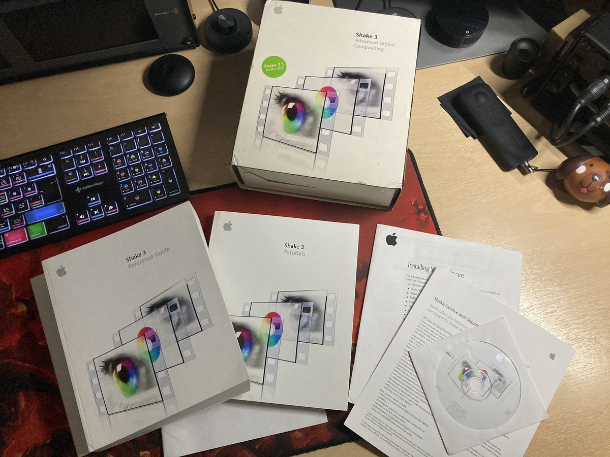 HugoCGuerra's tweet photo. Another great find for my retro collection! Coming to the @HugosDesk YouTube channel: opening and running Apple Shake 3 in original hardware! #retro #compositing #appleshake #vfx https://t.co/nw1rJcqWU8