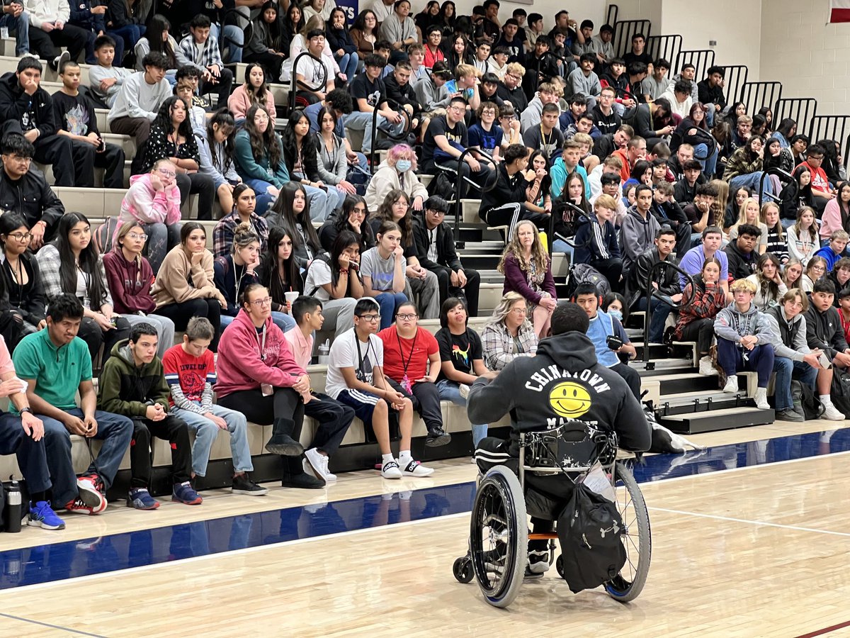 D6Athletics's tweet photo. ⁦@InspiredbyTA⁩ sharing his plan and ideas to create a personal vision for success in school and in life!
⁦@greeleyschools⁩ ⁦@NHSGrizzly⁩ ⁦@925Leaders⁩ “we don’t need it to be easy, we just need it to be possible” https://t.co/kdUGkPRjQ5