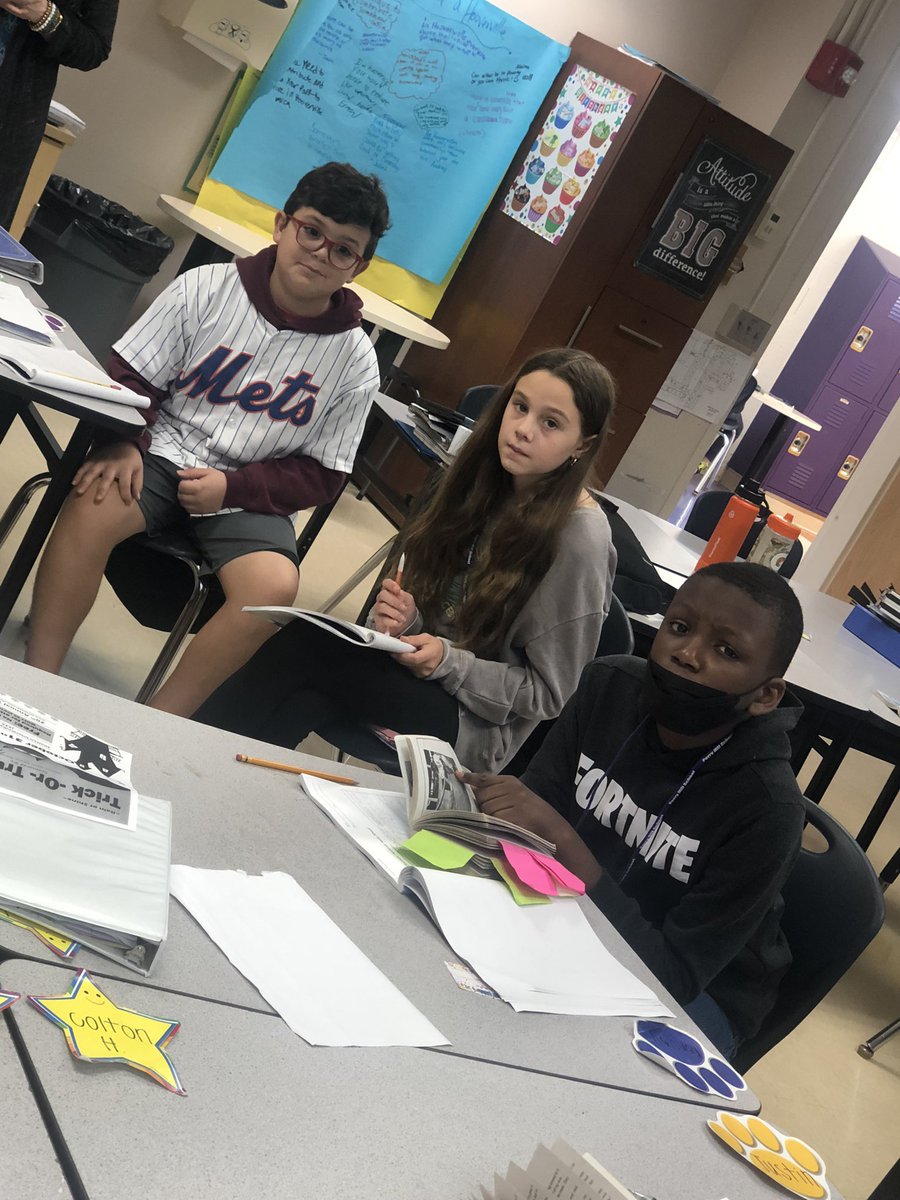 PHSMrsRizzo's tweet photo. 🎉Socratic Seminars are Super!!🎉#BudNotBuddy #studentled #rizzo247245 https://t.co/LMrLssrmGY