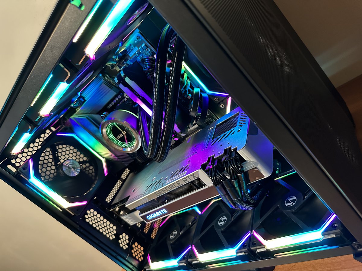 QuantumXpc's tweet photo. Let us know in the comments ⬇
.
.
👤: Quantum XPC 
.
.
➡ Follow @QuantumXPC for more
❤ Like this post
💬 Comment your thoughts
🔗 Share this post with your friends
.
.
Turn on post notification! 🔥📣
.
@GIGABYTEUSA @NVIDIAGeForce @GlobalLianli @AMDGaming @AMD https://t.co/I0VUSdsKdq